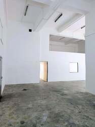 Pemimpin Industrial Building (D20), Factory #568706311